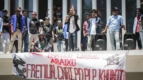 Timor-Leste Scraps Plan to Grant Free Cars for MPs After Widespread Protests